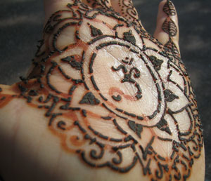 Black Henna Tattoos For Female Tattoo Picture 2